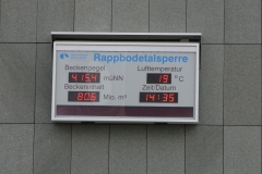 P1030445